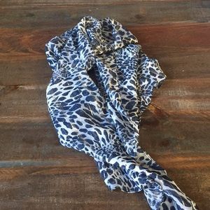 Beautiful chiffon feel with silver threads.